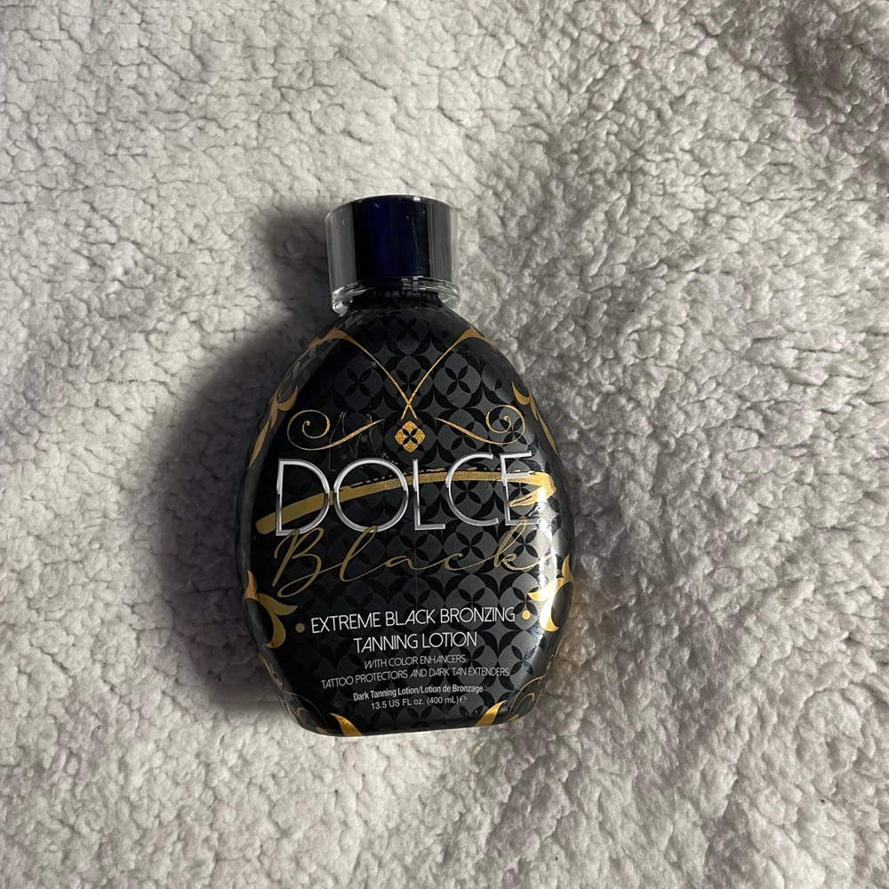 NEW Dolce Black Bronzer Tanning Lotion